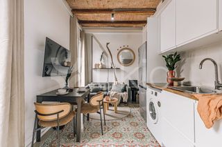 Miete Appartement  Carrer d'aragó. Apartamento de 2 habitaciónes en la sagrada familia