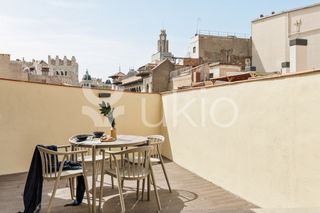 Rent Apartment  Carrer de les jonqueres. Apartamento de 1 habitación con terraza en sant pere, santa cate