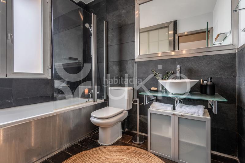 Foto c6bd557b-c0be-48a2-83d8-08ec1f1941ef. Alquiler apartamento  de 2 habitaciones en Almagro en Madrid