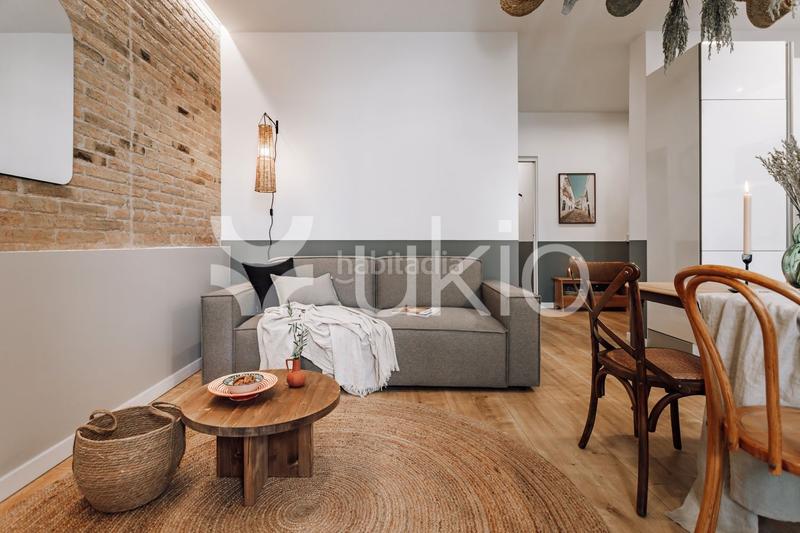 Foto 0492fde7-cb0e-49a3-81b7-564de17881e4. Alquiler apartamento  de 2 habitaciones en Sant Antoni en Barcelona