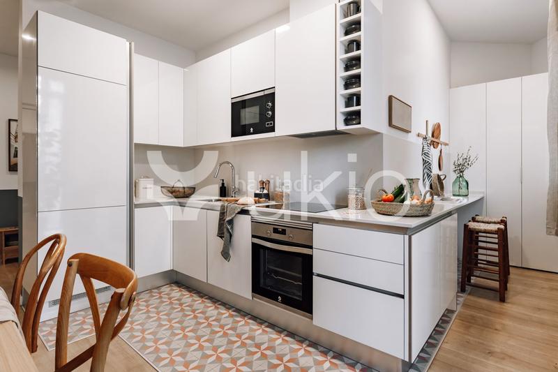 Foto f329cdd5-7327-405a-b93a-53c31e2f473f. Miete appartement in Sant Antoni Barcelona