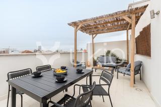 Lloguer Apartament  Calle de fuencarral. Ático de 2 habitaciones y terraza en el centro de madrid