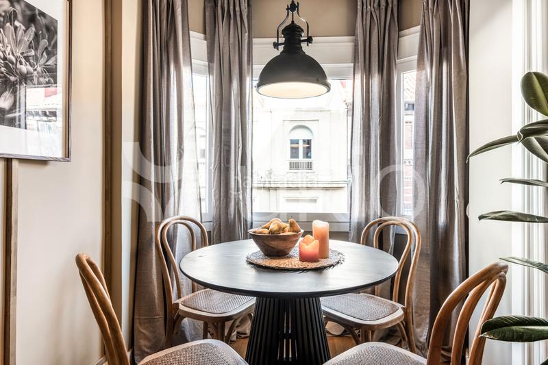 Foto 6f4995df-c317-4c75-b973-b1ba31711a82. Alquiler apartamento  de 1 habitación y piscina compartida en Recoletos en Madrid