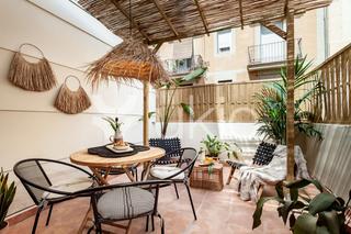 Alquiler Apartamento  Carrer de martínez de la rosa. Apartamento de 1 dormitorios con terraza en gracia