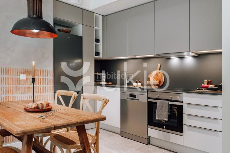 Foto 17068fa6-ada8-4bcd-871c-274bfb9d5443. Alquiler apartamento piso de 2 dormitorios con oficina en eixample esquerra en Barcelona