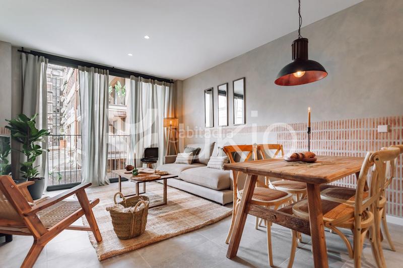 Foto 43f8249f-7c43-45e7-9621-ca0cc7c79d11. Alquiler apartamento piso de 2 dormitorios con oficina en eixample esquerra en Barcelona