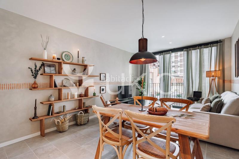 Foto 9dd3e9e7-23a7-4fc8-a40f-43767725f8bf. Alquiler apartamento piso de 2 dormitorios con oficina en eixample esquerra en Barcelona