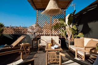 Alquiler Apartamento  Carrer gran de gràcia. Duplex de dos habitaciones con terraza en gràcia