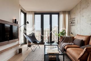 Rent Apartment  Carrer de valència. Apartamento de 2 dormitorios con balcón en sagrada família