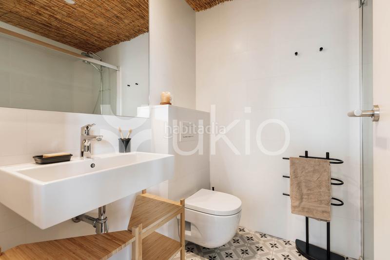 Foto 7dd4b318-1e3f-4689-94e2-43f116a4e6af. Alquiler apartamento gran apartamento en calle villarroel. en Barcelona