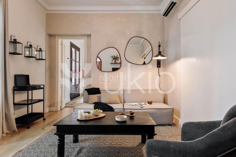 Foto b018eb44-d214-4746-be8d-d9ed4d426d89. Alquiler apartamento gran apartamento en calle villarroel. en Barcelona