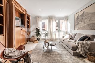 Lloguer Apartament  Calle de garcía de paredes. Apartamento de 2 dormitorios con gimnasio y piscina compartida e