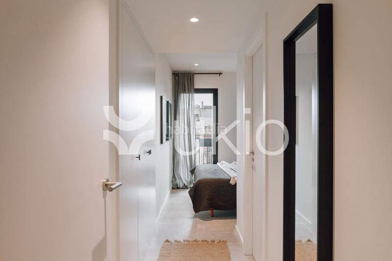 Foto b1105b6f-8807-41fc-adf5-f56e22871740. Alquiler apartamento  de 3 habitaciones en eixample esquerra en Barcelona