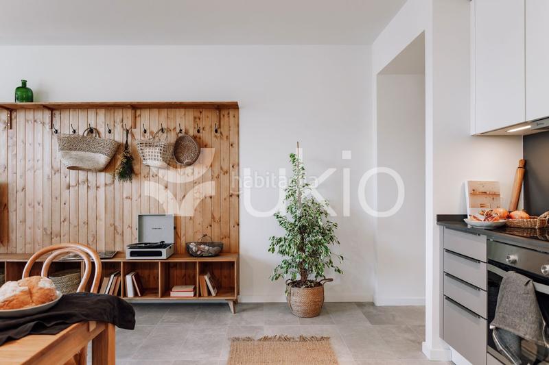 Foto a0c8ff6e-2819-4ee2-b24c-0b7f52498a21. Alquiler apartamento  de 2 habitaciones y oficina en eixample esquerra en Barcelona