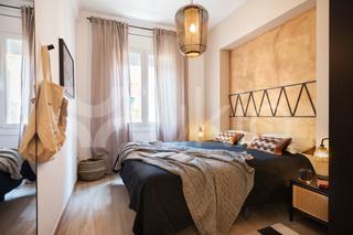 Alquiler Apartamento  Carrer d'aulèstia i pijoan. Apartamento de 3 dormitorios en gràcia