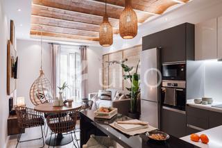 Alquiler Apartamento  Carrer de balmes. Apartamento de 2 dormitorios con despacho en eixample dreta