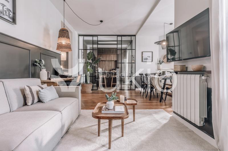 Foto f1fe4c3c-ec96-4bc6-921f-c505dd6c6e33. Alquiler apartamento  3 dormitorios con terraza en azca en Madrid