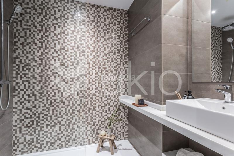 Foto 36fc2e50-e2fa-4cc8-9f0f-e1bbdb857f0a. Location appartement dans Almagro Madrid
