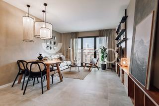 Alquiler Apartamento  Gran via de les corts catalanes. Apartamento de 2 habitaciones y oficina en eixample esquerra
