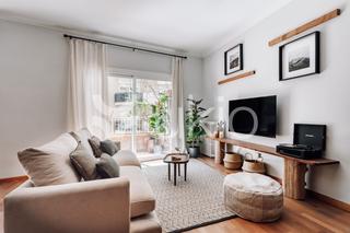 Alquiler Apartamento  Carrer de calvet. Apartamento de 3 dormitorios con oficina en sant gervasi