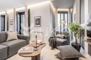 Affitto Piccolo appartamento  Calle de luchana. Apartamento de 4 dormitorios en trafalgar