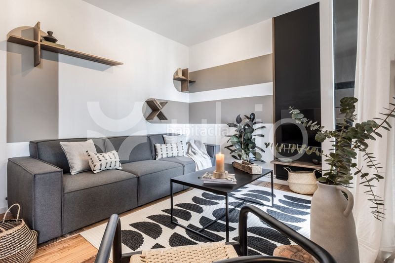 Alquiler Apartamento  Calle de santa engracia. Apartamento de 3 dormitorios en ríos rosas