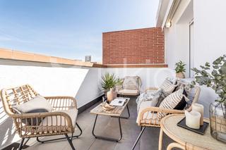 Rent Apartment  Calle de los artistas. Apartamento de 2 dormitorios con terraza en ríos rosas