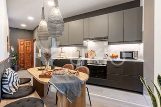 Miete Appartement  Calle de la palma. Apartamento con dos dormitorios y despacho en justicia