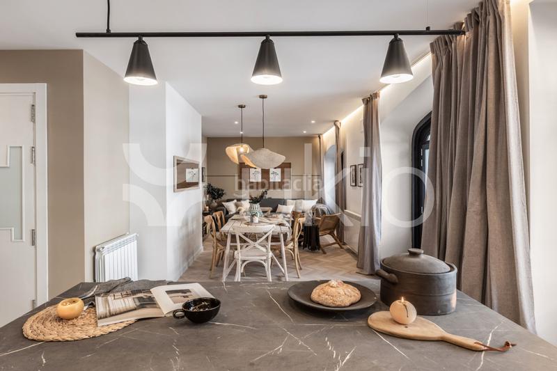 Foto 0d9511b2-ef62-4253-b16a-afebcd75d9fe. Alquiler apartamento  de 3 dormitorios con oficina en Trafalgar en Madrid