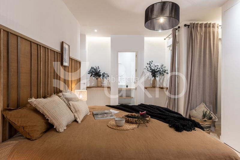 Foto 115e2c3a-a0f7-4650-afa7-de4eeed30cf3. Alquiler apartamento  de 3 dormitorios con oficina en Trafalgar en Madrid