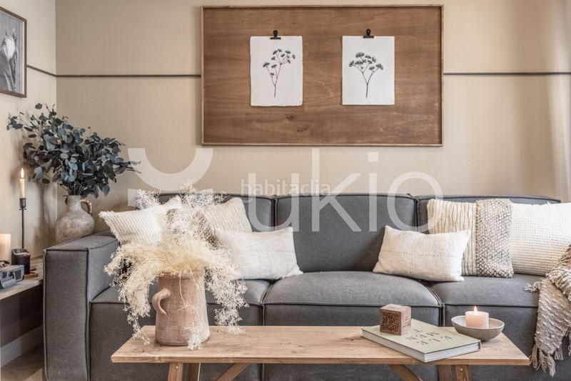 Foto 15352d3b-3cb6-4d84-8e33-919441be8c02. Alquiler apartamento  de 3 dormitorios con oficina en Trafalgar en Madrid