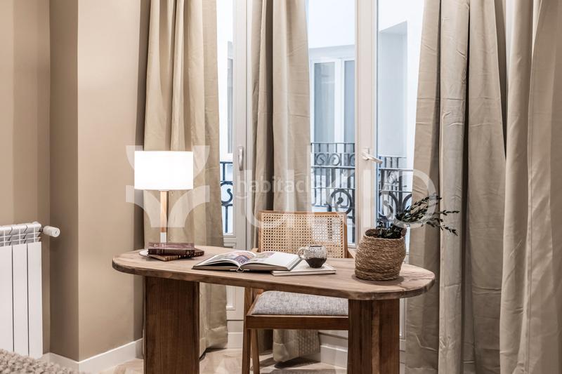 Foto b473bdb8-9f98-4ec7-9cd2-2821e437058a. Alquiler apartamento  de 3 dormitorios con oficina en Trafalgar en Madrid