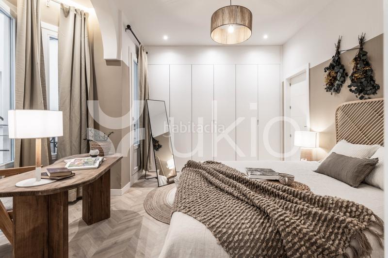 Foto fff19c3f-a193-4a24-8fe2-8ccdf6d1613c. Alquiler apartamento  de 3 dormitorios con oficina en Trafalgar en Madrid