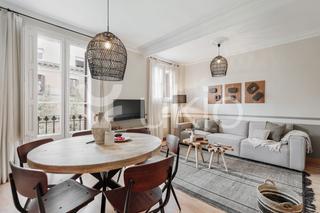Lloguer Apartament  Carrer del bruc. Apartamento de 3 dormitorios en eixample dreta