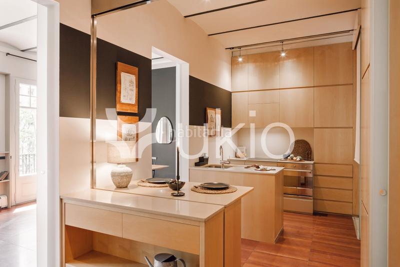 Foto a0eee902-a63c-4e02-8ef1-c05e9f2b36f3. Lloguer apartament a Dreta de l´Eixample Barcelona