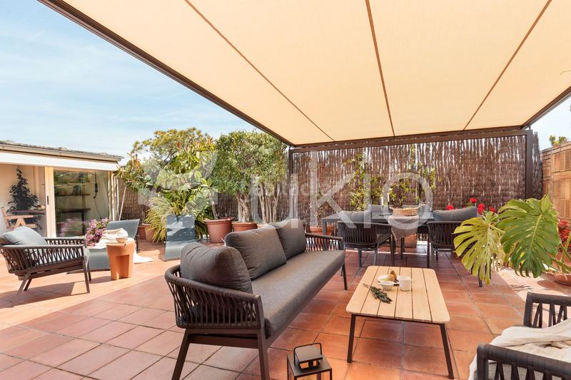 Foto 3269e9c8-fd63-46ea-97ae-4087b13bc600. Alquiler apartamento  de 3 dormitorios con despacho y terraza en sant gervasi en Barcelona