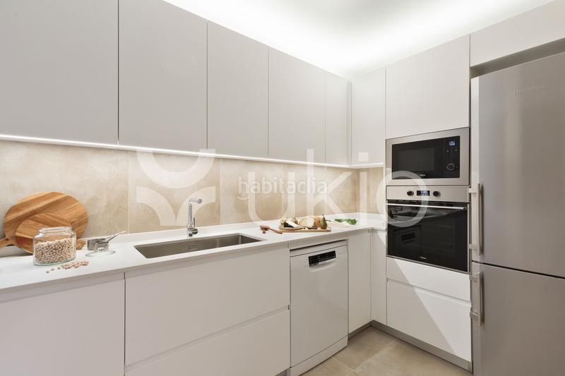 Foto 73d0a4d5-0ebb-4c3b-9cfd-e89e9b64d099. Alquiler apartamento  de 3 dormitorios con despacho y terraza en sant gervasi en Barcelona