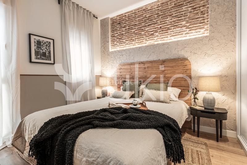 Foto 981e3fef-8ccc-4a77-a0b0-5cf563876ff6. Alquiler apartamento  de 1 habitación con terraza en almagro en Madrid
