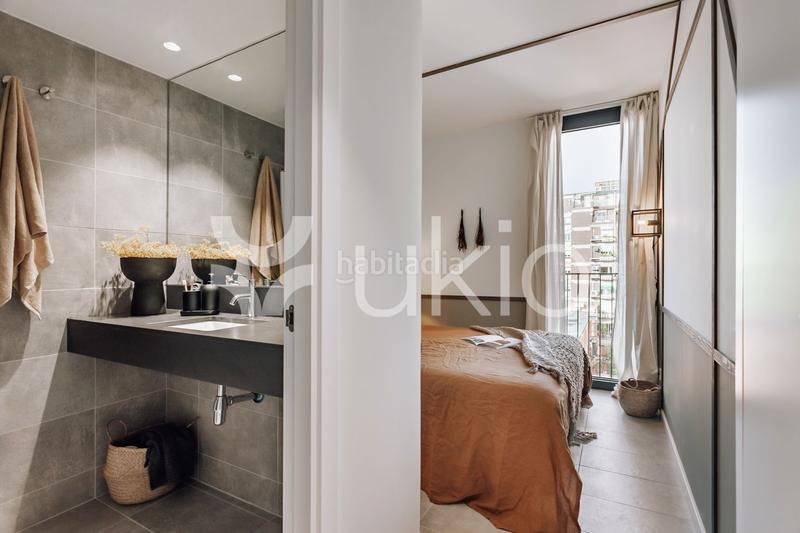 Foto 60955fd8-342c-4631-b11a-eda78d79552b. Alquiler apartamento  de 2 habitaciones y oficina en eixample esquerra en Barcelona