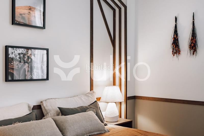 Foto aedca011-094d-47ac-be27-ccc0e88aecb3. Alquiler apartamento  de 2 habitaciones y oficina en eixample esquerra en Barcelona