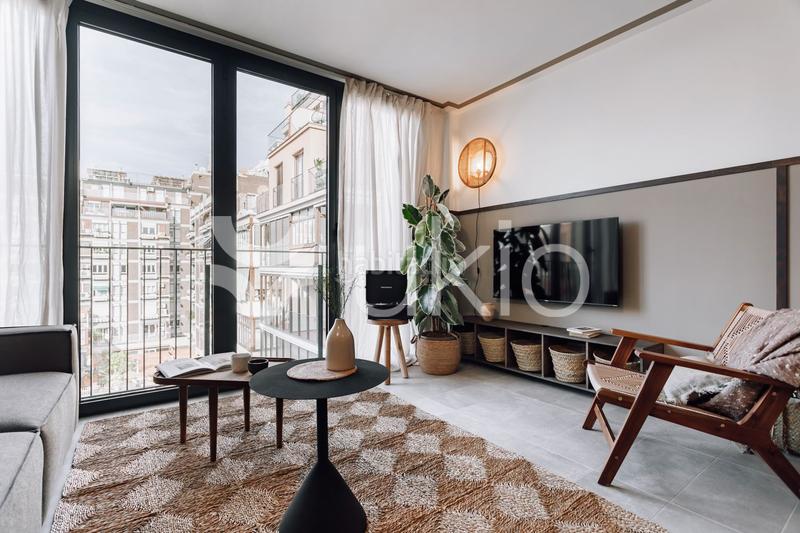 Foto dc3e022d-e86a-4d03-b39d-b8517c9b5a00. Alquiler apartamento  de 2 habitaciones y oficina en eixample esquerra en Barcelona