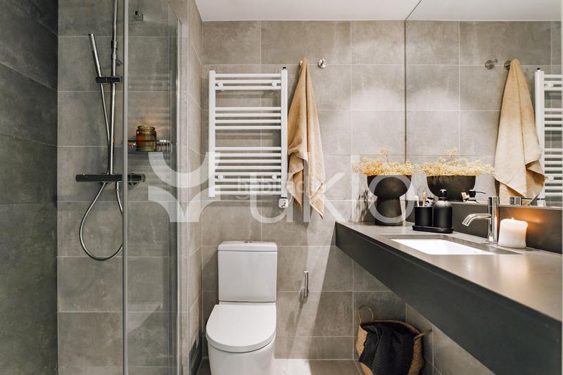 Foto e67e4314-24ca-4a39-bf86-9438b19489b9. Alquiler apartamento  de 2 habitaciones y oficina en eixample esquerra en Barcelona