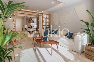 Lloguer Pis  Calle de rafael calvo. Apartamento de 2 dormitorios en almagro