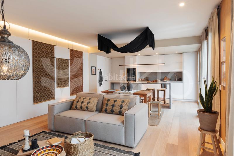 Foto e367ae38-63dc-40b7-b80d-6ca4094de390. Location appartement avec piscine dans Vila de Gràcia Barcelona