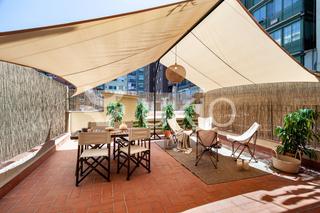 Alquiler Piso  Carrer de sant antoni maria claret. Apartamento de 2 dormitorios con terraza en gràcia