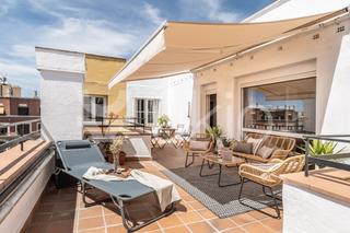 Alquiler Apartamento  Calle de luchana. Apartamento de 3 dormitorios con terraza en trafalgar