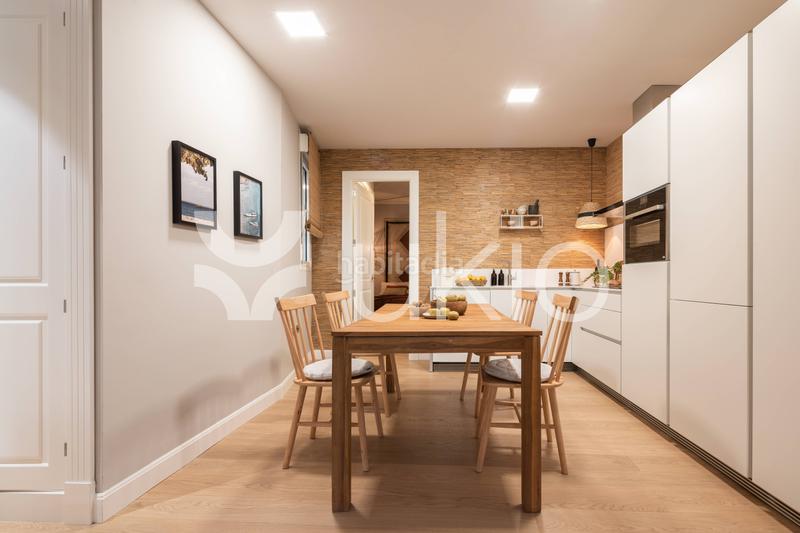 Foto b40bc1e2-c8f9-45bc-a5d3-e86f7b7b42d1. Alquiler apartamento  de 2 habitaciones en Almagro en Madrid