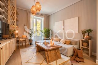 Alquiler Apartamento  Calle de santa engracia. Apartamento de 2 habitaciones en almagro