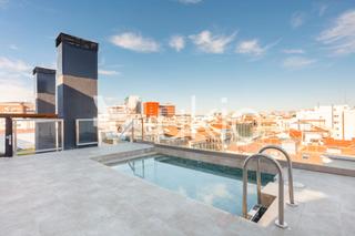 Lloguer Apartament  Calle de gonzalo de córdoba. Apartamento de 3 habitaciones con piscina compartida y parking e