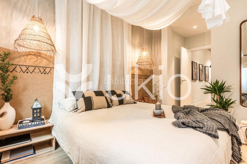 Foto 03d6360d-831e-4378-9758-234cdd67f191. Alquiler apartamento  de 3 dormitorios con balcón en Almagro en Madrid